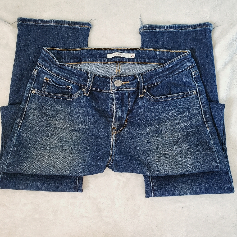 Levi's 714 Straight Legged Blue Jeans Size 29"